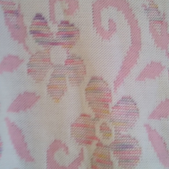 Diversity Sport Pastel pink swirls And paste color flowers - Picture 4 of 6